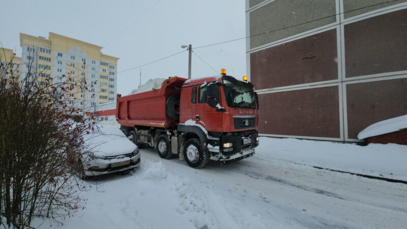 Со дворов Рузы вывозят снег