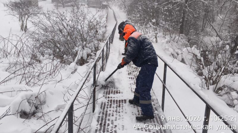 В Рузском округе ведутся работы по расчистке территорий от снега