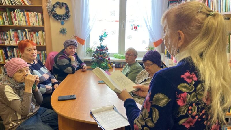 Для орешковских пенсионеров провели час поэзии «Тихая моя родина»  
