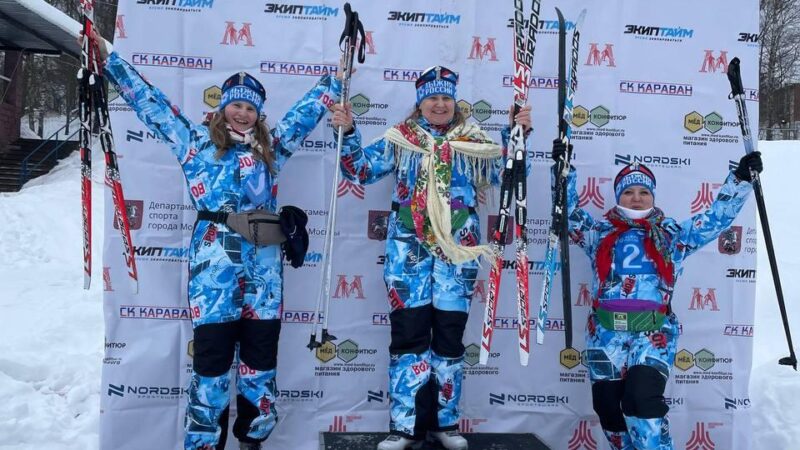 Сотрудница Рузского семейного центра «Созвездие» взяла первое место на «Лыжне России 2026»
