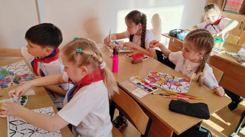 «Орлёнок‑мастер»: первоклассники Тучковской СОШ № 1 прикоснулись к народной традиции