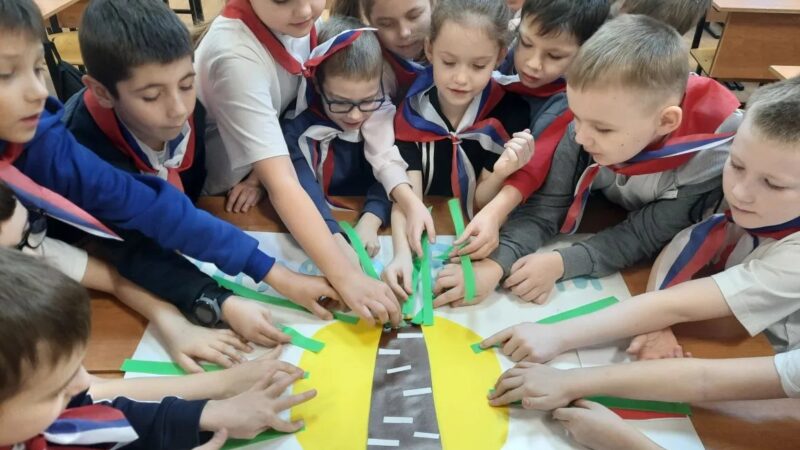 «Неделя Орлята России»: творчество и патриотизм в 1 «А» классе Тучковской СОШ № 1