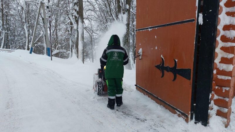 Из парков Рузы вывезли более 1 тыс. кубометров выпавшего снега