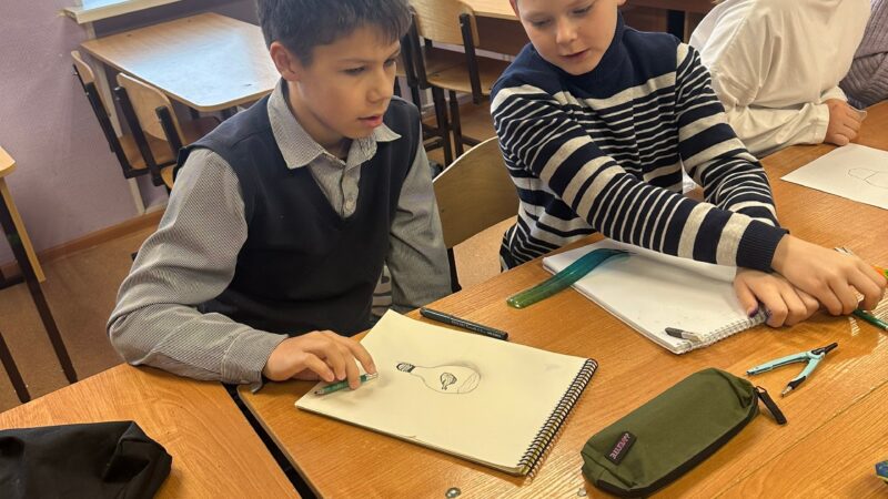 Рисуем в замкнутом пространстве: что внутри вашей «лампочки»?