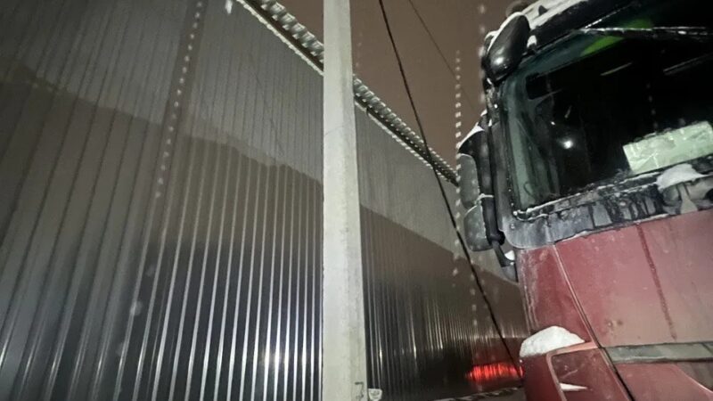 Сбои в подаче электричества возникают из-за несанкционированных работ в охранных зонах ЛЭП