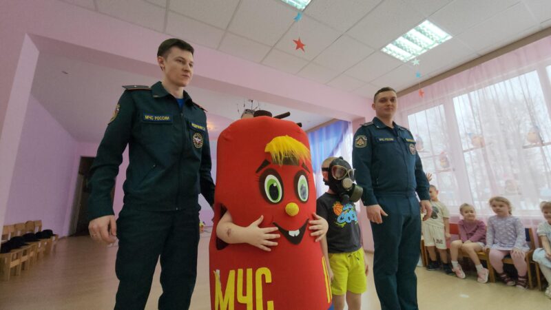 Сотрудники МЧС Рузы провели игровой урок безопасности в детском саду деревни Нововолково