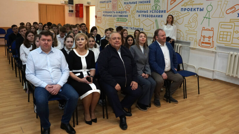 Рузские школьники поговорили о важном с главой округа и директором хлебозавода