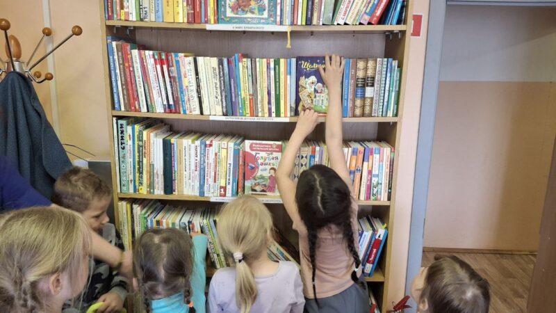 Нестеровские ребята побывали на экскурсии в библиотеке