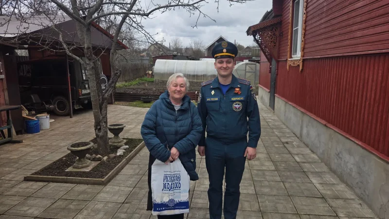 Поздравление ветеранов пожарной охраны с 377-летием со дня образования пожарной охраны России