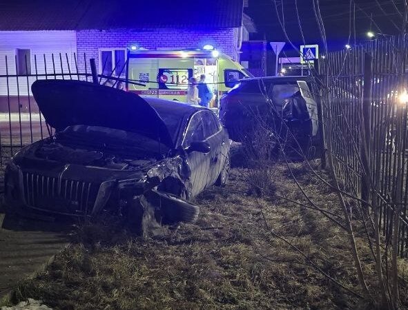 Рузские госавтоинспекторы разбираются в обстоятельствах ДТП, в котором пострадал несовершеннолетний пассажир