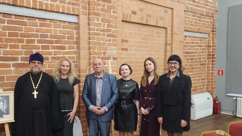 В Красногорске открылась фотовыставка об усадьбе Волынщино-Полуэктово  