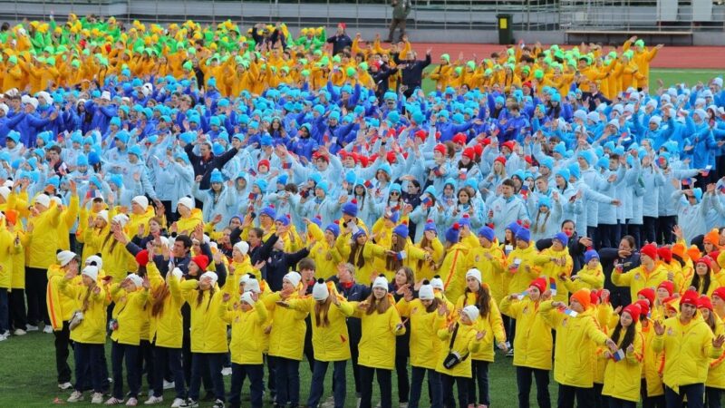 Дороховчанка приняла участие в международном флешмобе ко Дню космонавтики в «Артеке»