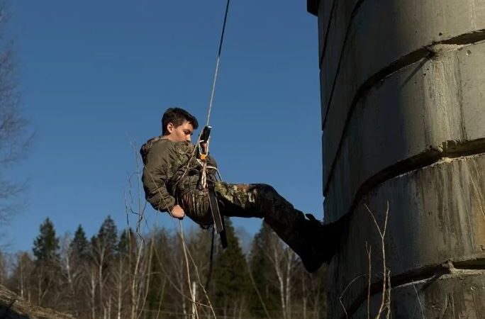 Рузские юнармейцы освоили альпинистское снаряжение  