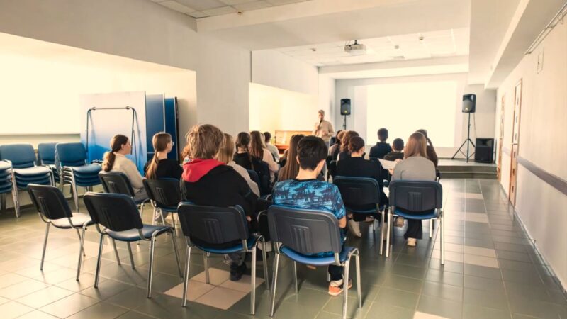 Рузские ребята учатся на вожатых лагеря «Каникулы в Молодёжке»    