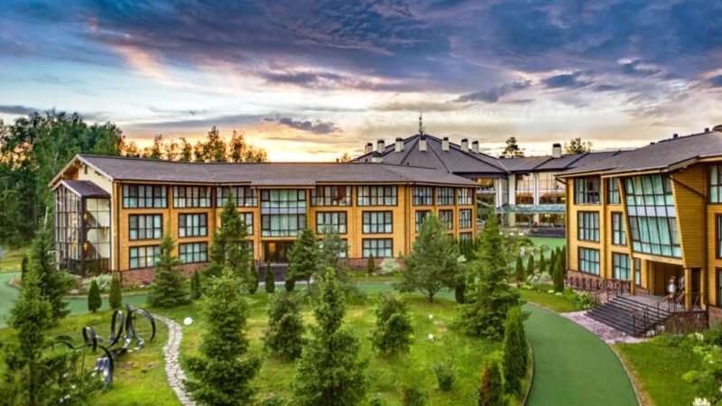 В премиальный отель Les Art Resort в Рузском округе требуются сотрудники