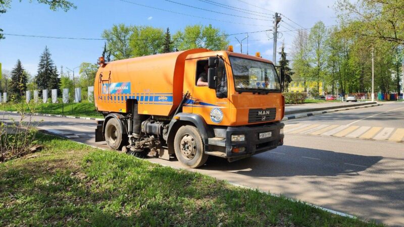На дорогах в Рузском округе провели работы по летнему содержанию