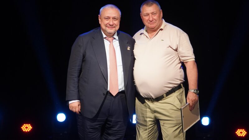 Александр Горбылёв поздравил с профессиональным праздником сотрудников Госавтоинспекции