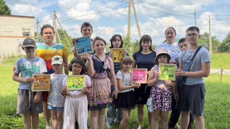 Праздник семьи, любви и верности: творчество и радость в руках детей города Руза