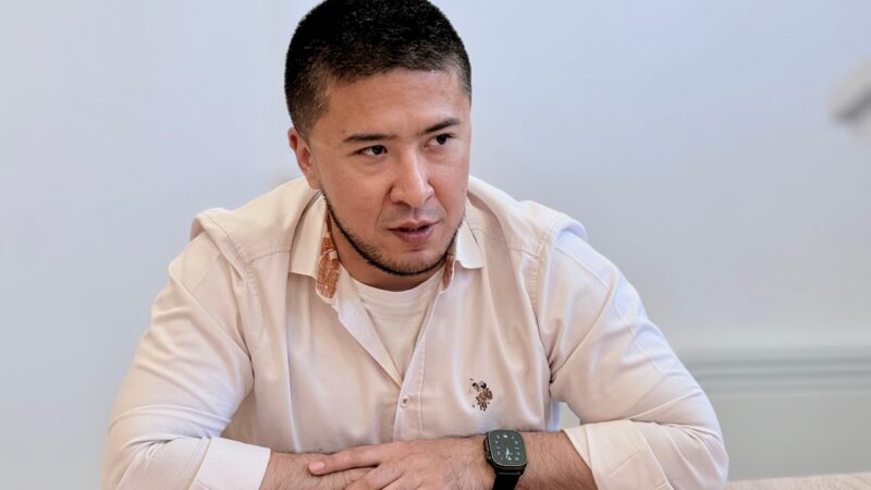 Фарход Акбаров провёл встречу с коллективом Рузской центральной библиотеки