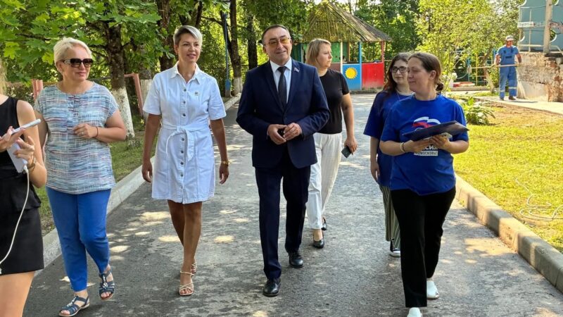 Единороссы оценили качество ремонта детского сада в Рузе