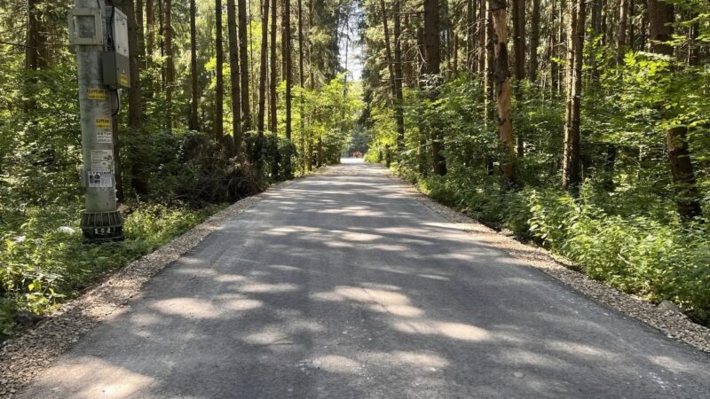 В деревне Староникольское обновили дорожное покрытие