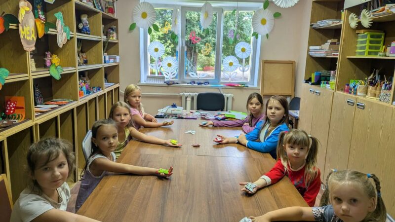 Уникальные украшения для волос смастерили ребята из Ватулино