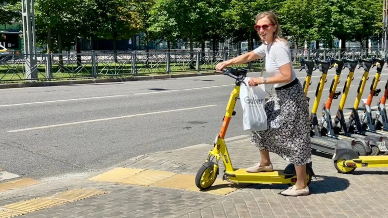В Подмосковье введут обязательную авторизацию через Госуслуги в сервисах проката СИМ