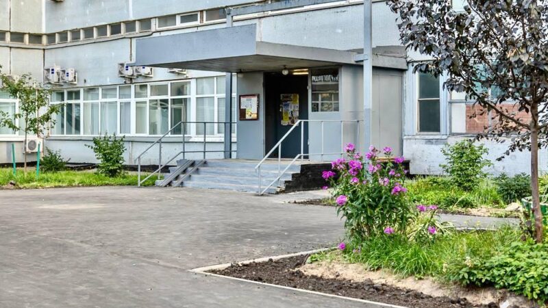 Более 200 дворов благоустроили в Подмосковье