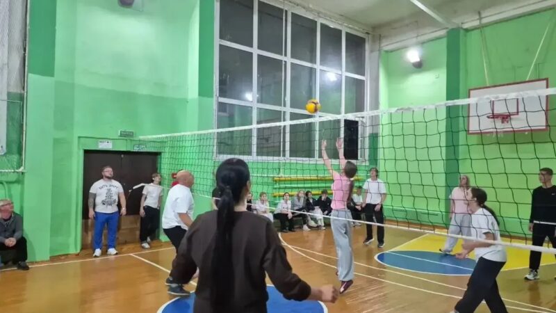 Спортивный фестиваль в Нестеровском лицее объединил учеников и родителей