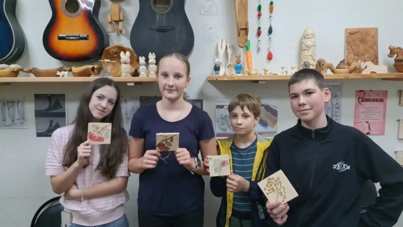 Тучковские ребята осваивали искусство выжигания по дереву