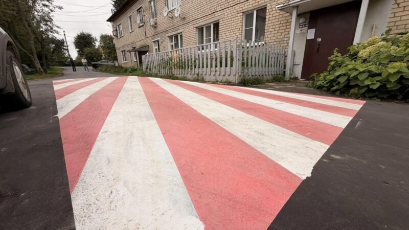 В Колюбакино завершилось комплексное обновление дворовой территории