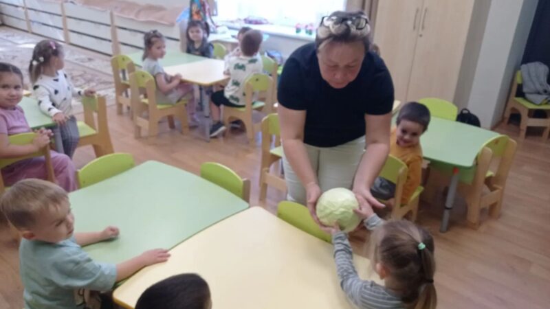 Маленьких ружан научили разбираться в овощах и фруктах