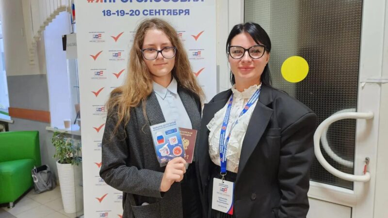 В Рузе впервые проголосовала 18-летняя Луиза Царькова