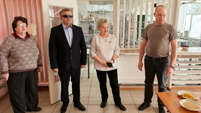 Единая Россия проверила работу нового детского сада в поселке Космодемьянском