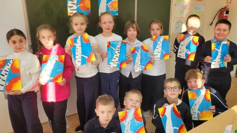 Осенний пейзаж: ученики 3 «Б» класса Тучковской СОШ № 1 запечатлели красоту русской осени