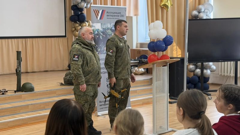 Уроки мужества: живой разговор с защитниками Отечества