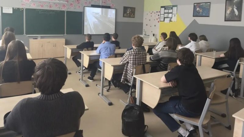 «Россия — мои горизонты»: 8 «В» класс Тучковской СОШ № 1 открыл для себя аграрную отрасль и профессию инженера‑химика